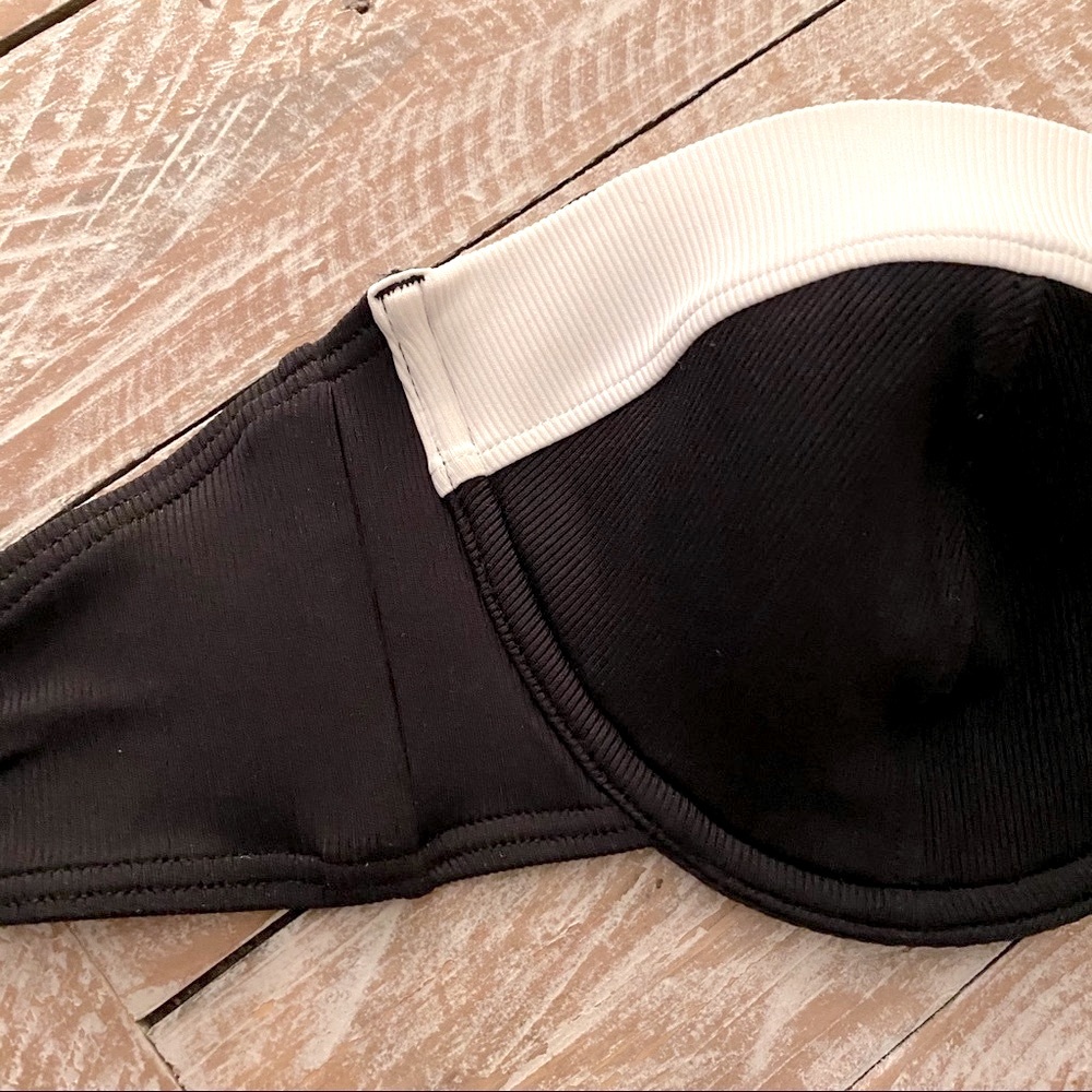 🏄♀️Volcom Simply Solid Ribbed Bikini Top🏄♀️NWT - Picture 5 of 8
